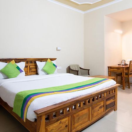 Treebo The Anchorage Malviya Nagar Hotell Jaipur Exteriör bild
