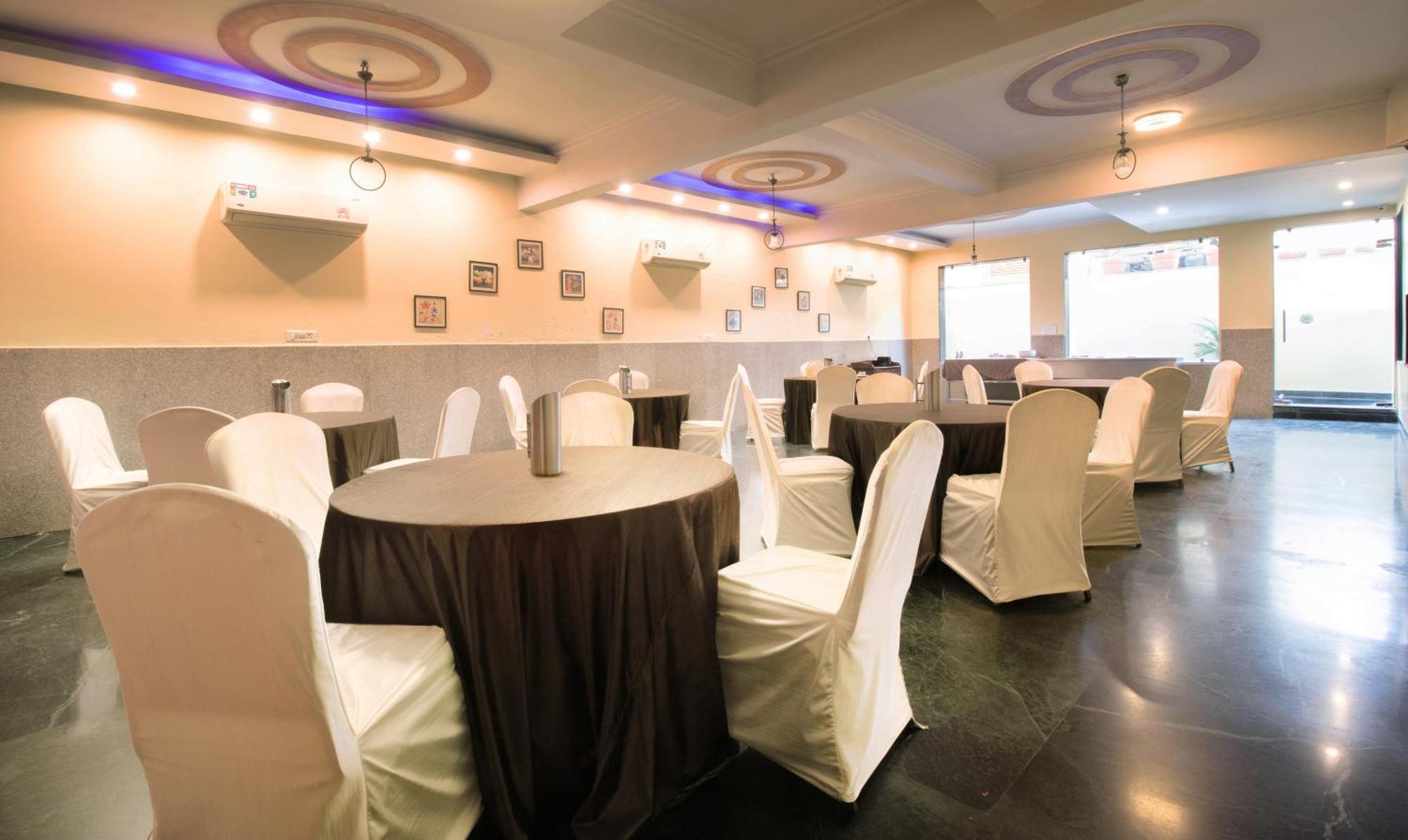 Treebo The Anchorage Malviya Nagar Hotell Jaipur Exteriör bild